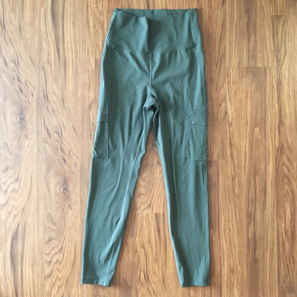 ZYIA | Cargo Luxe Hi-Rise Legging